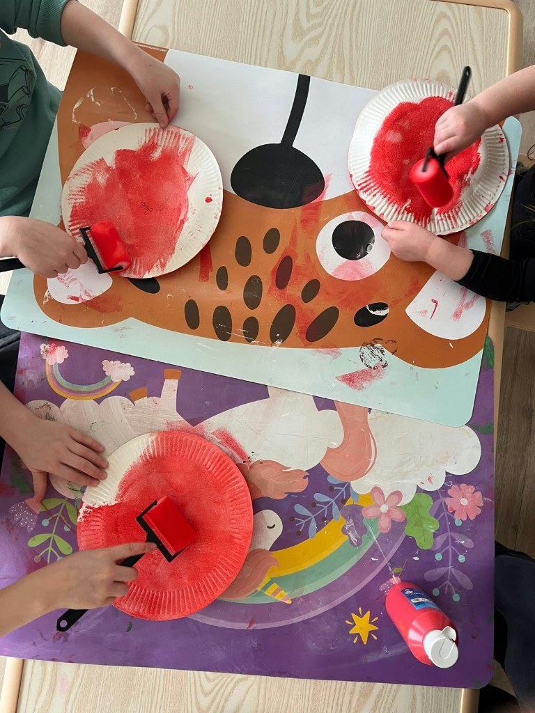 Atelier peinture au club de loisirs